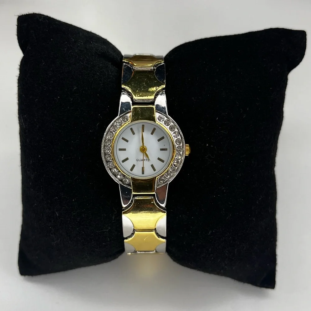 Blair Ladies‎ Gemmed Quartz Watch 25mm Round Silver/Gold Tone Metal Band Dainty